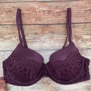 Victoria’s Secret Burgundy color, lace details size 32D